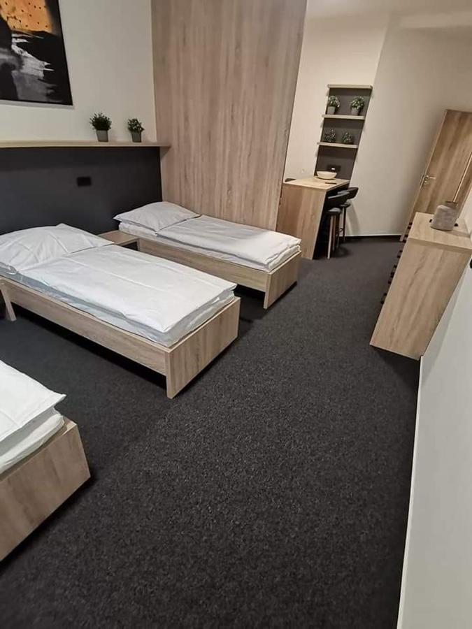 Sareza hotel Ostrava Buitenkant foto