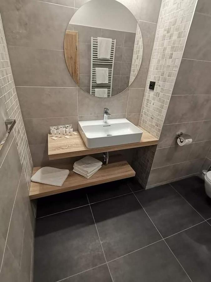 Sareza hotel Ostrava Buitenkant foto