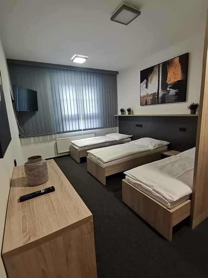 Sareza hotel Ostrava Buitenkant foto