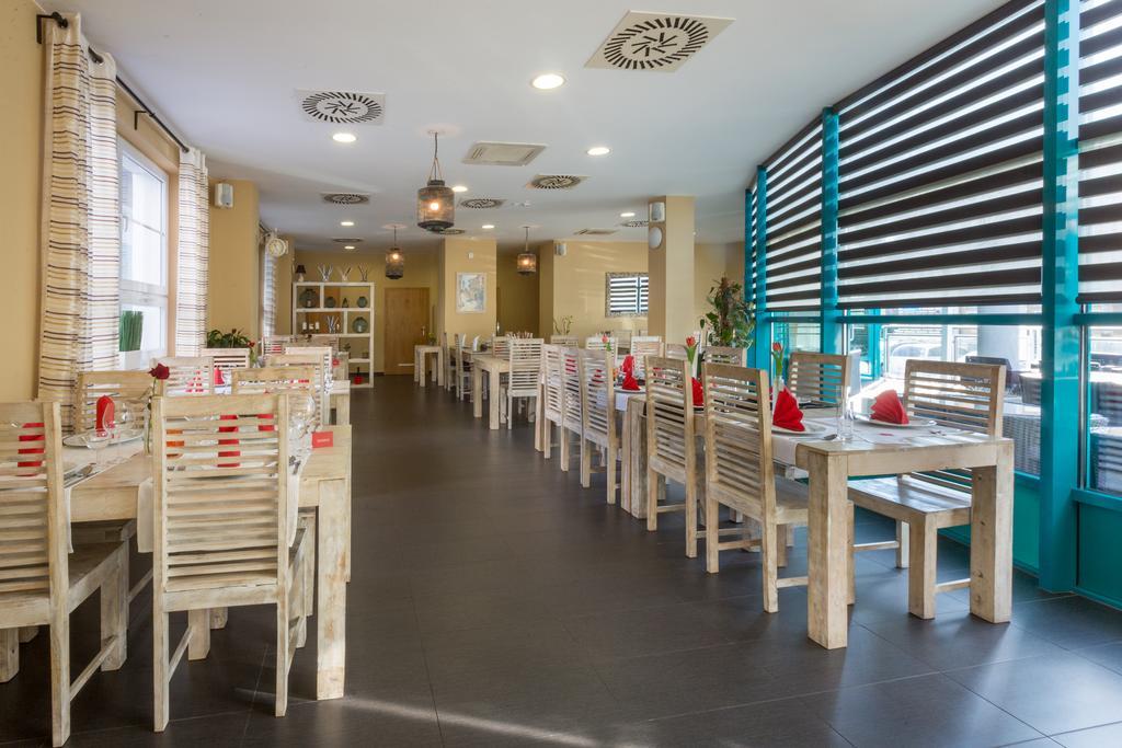 Sareza hotel Ostrava Buitenkant foto